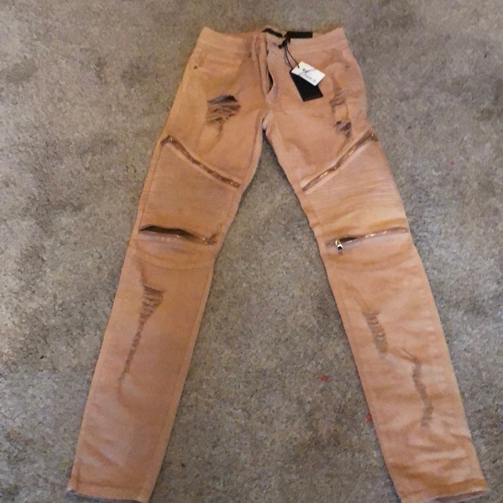 Never before seen skinny jeans